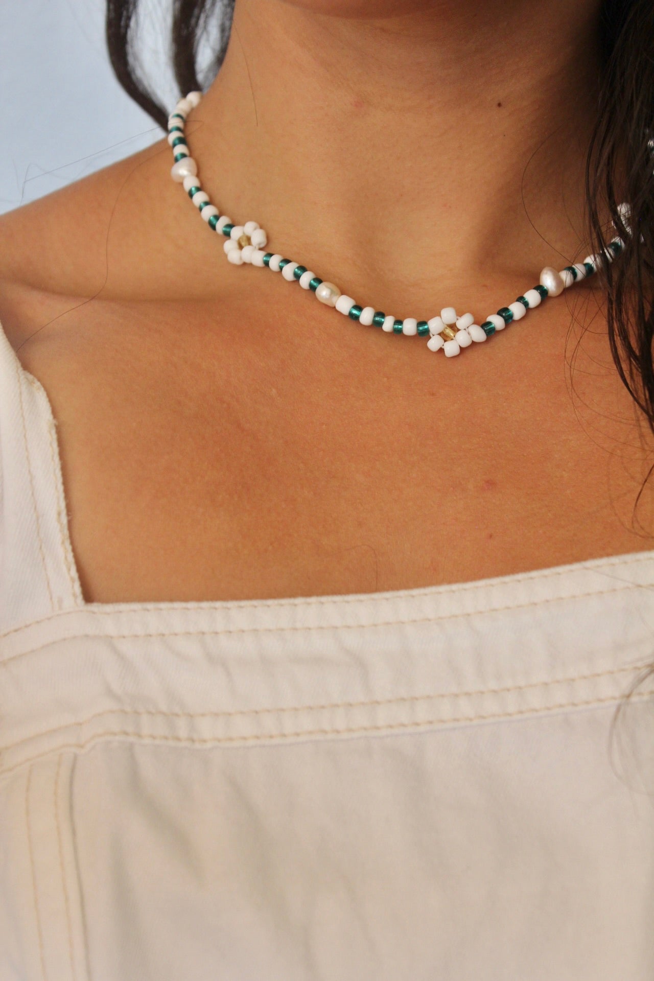 Ocean pearl daisy necklace
