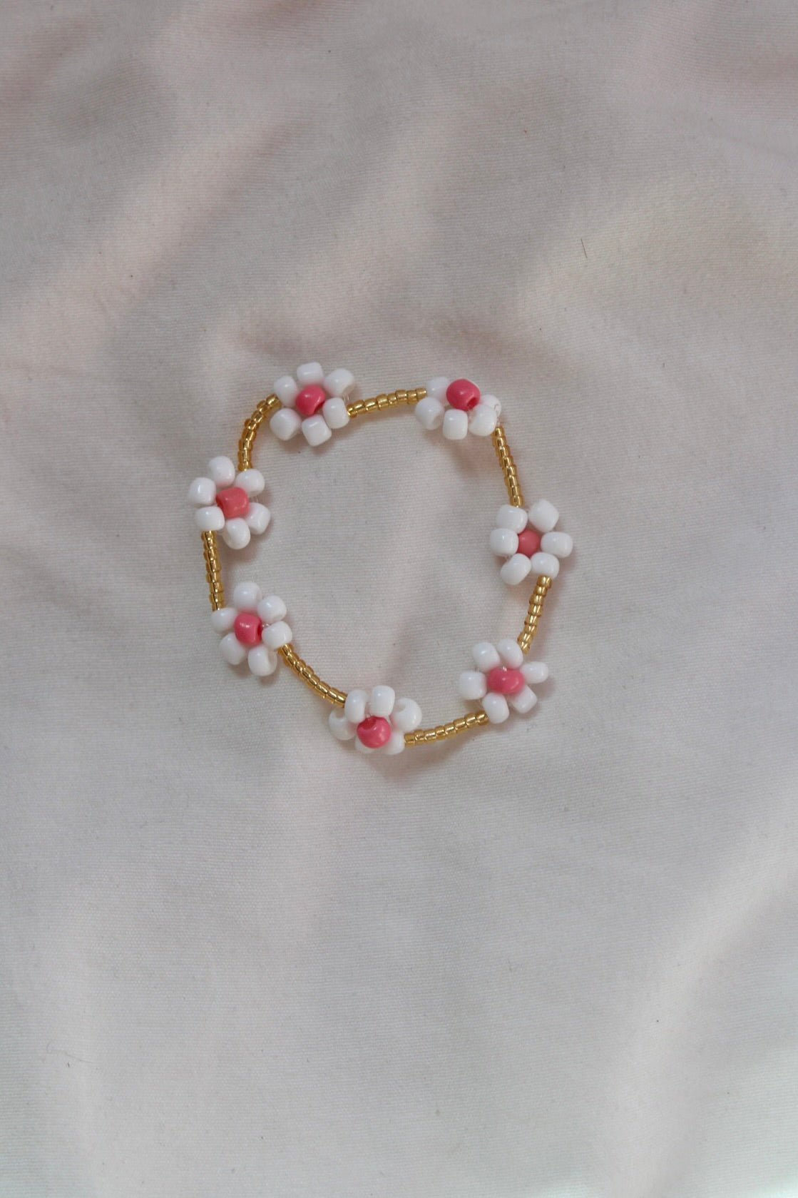pink daisy bracelet