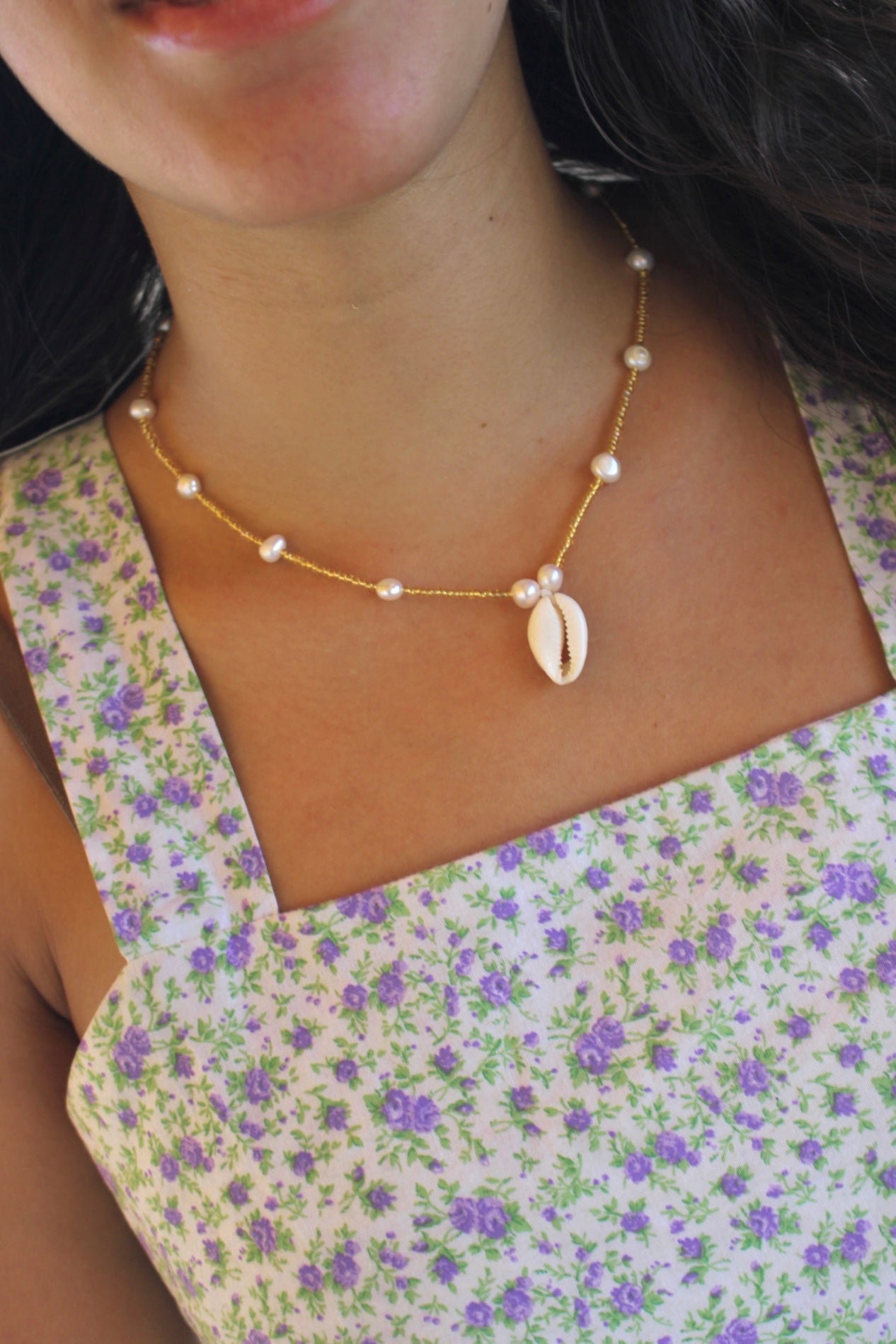 Golden pearl necklace